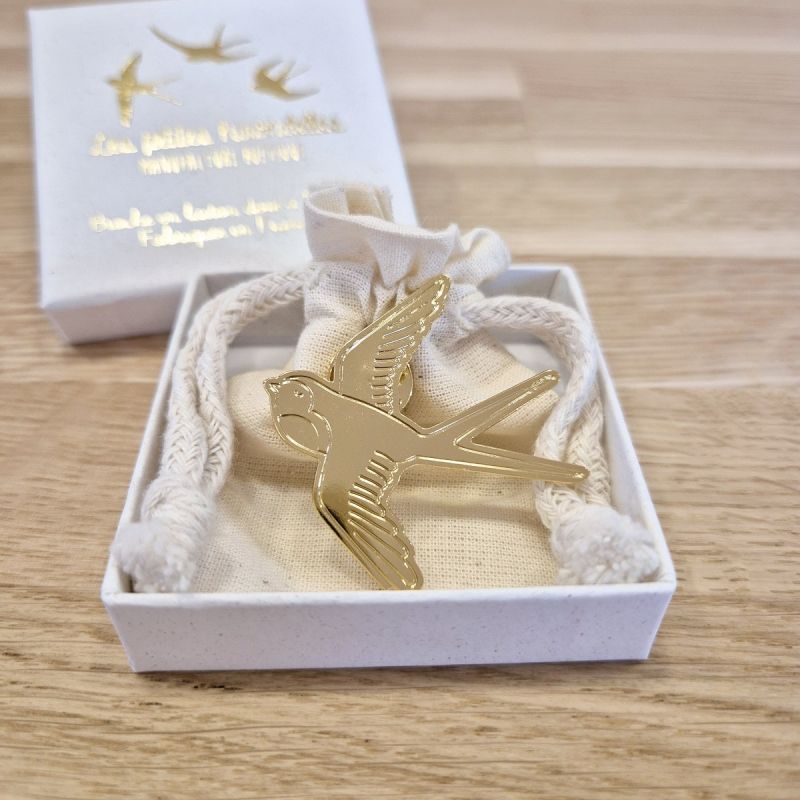 Broche en laiton doré - HIRONDELLE - LES PETITES HIRONDELLES
