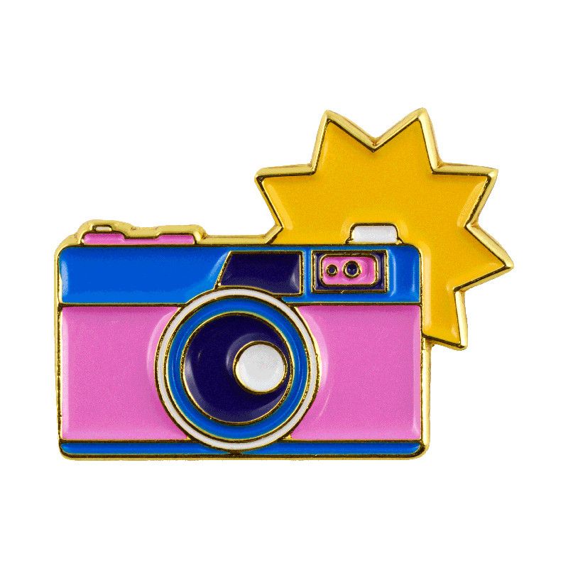 PIN'S APPAREIL PHOTO - DERRIERE LA PORTE