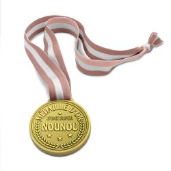MÉDAILLE D'OR - SUPER NOUNOU