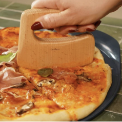 LE FORMIDABLE PLAT À PIZZA AVEC COUTEAU - GRAPHITE - COOKUT