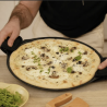 LE FORMIDABLE PLAT À PIZZA AVEC COUTEAU - GRAPHITE - COOKUT