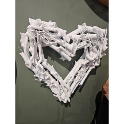DECORATION MURALE COEUR EN BRANCHES D' ARBRE BLANC - J-LINE